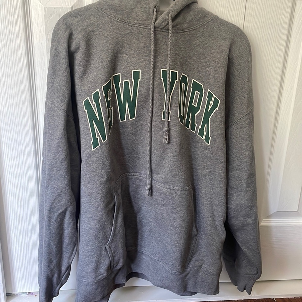 Brandy Melville Sweatshirt